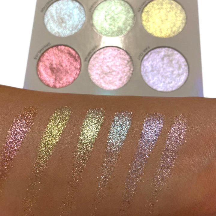 Blend Bunny Cosmetics Noctilucent Highlighter Palette style image