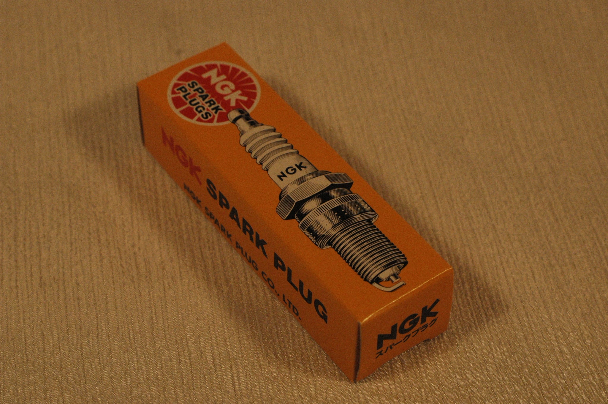 NGK B4H spark plug (Quantity 1 ) Suzuki 09482-00289