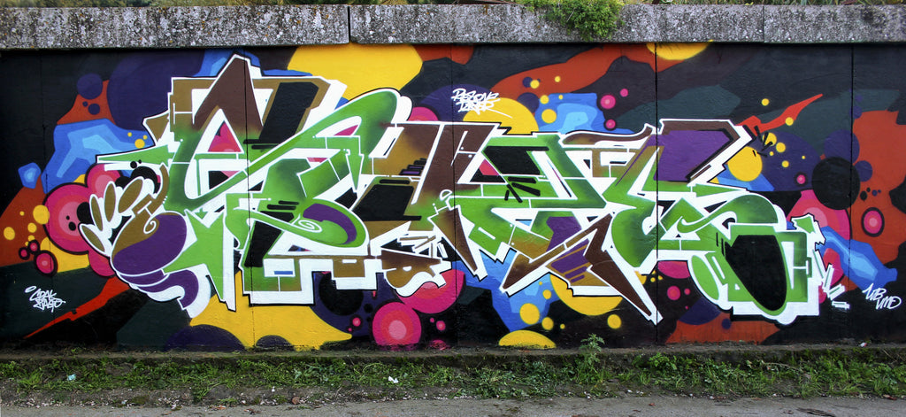 colors wall graff piece bandit of the day zeus 40 forty 