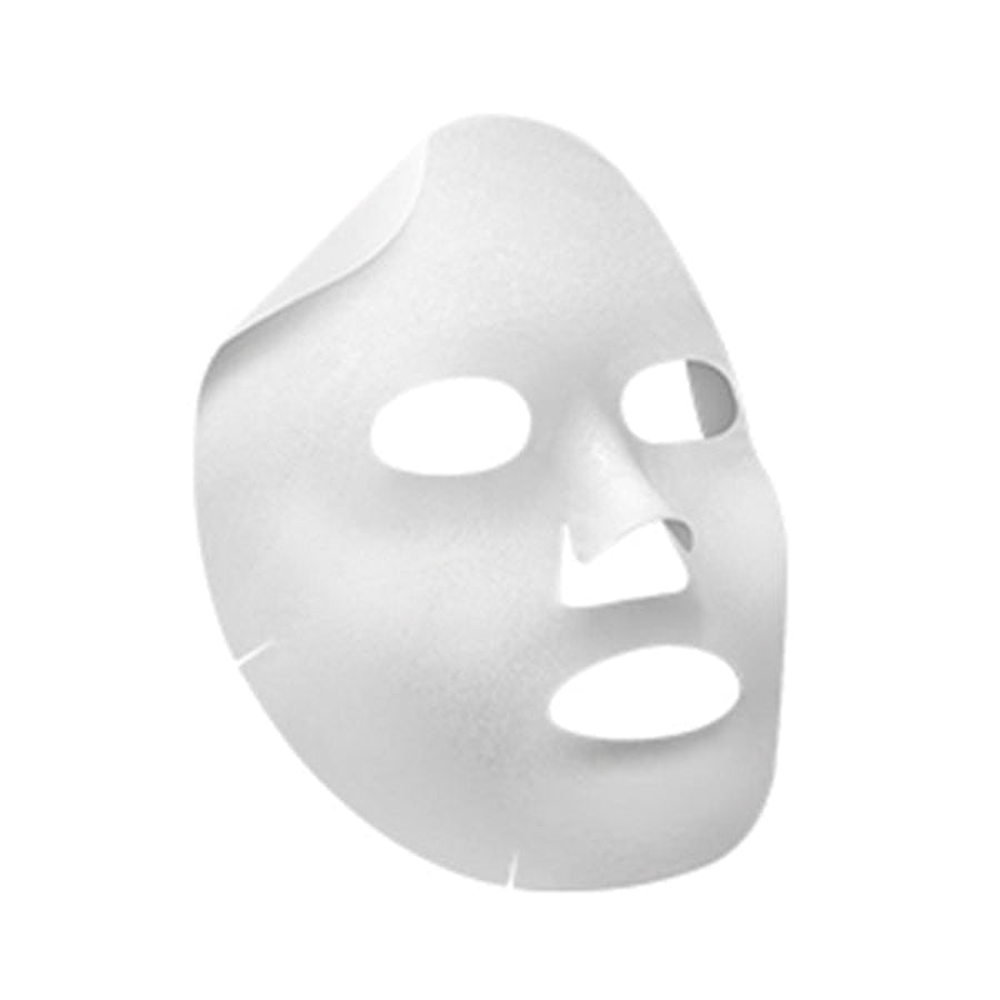 Тканевые маски на белом фоне