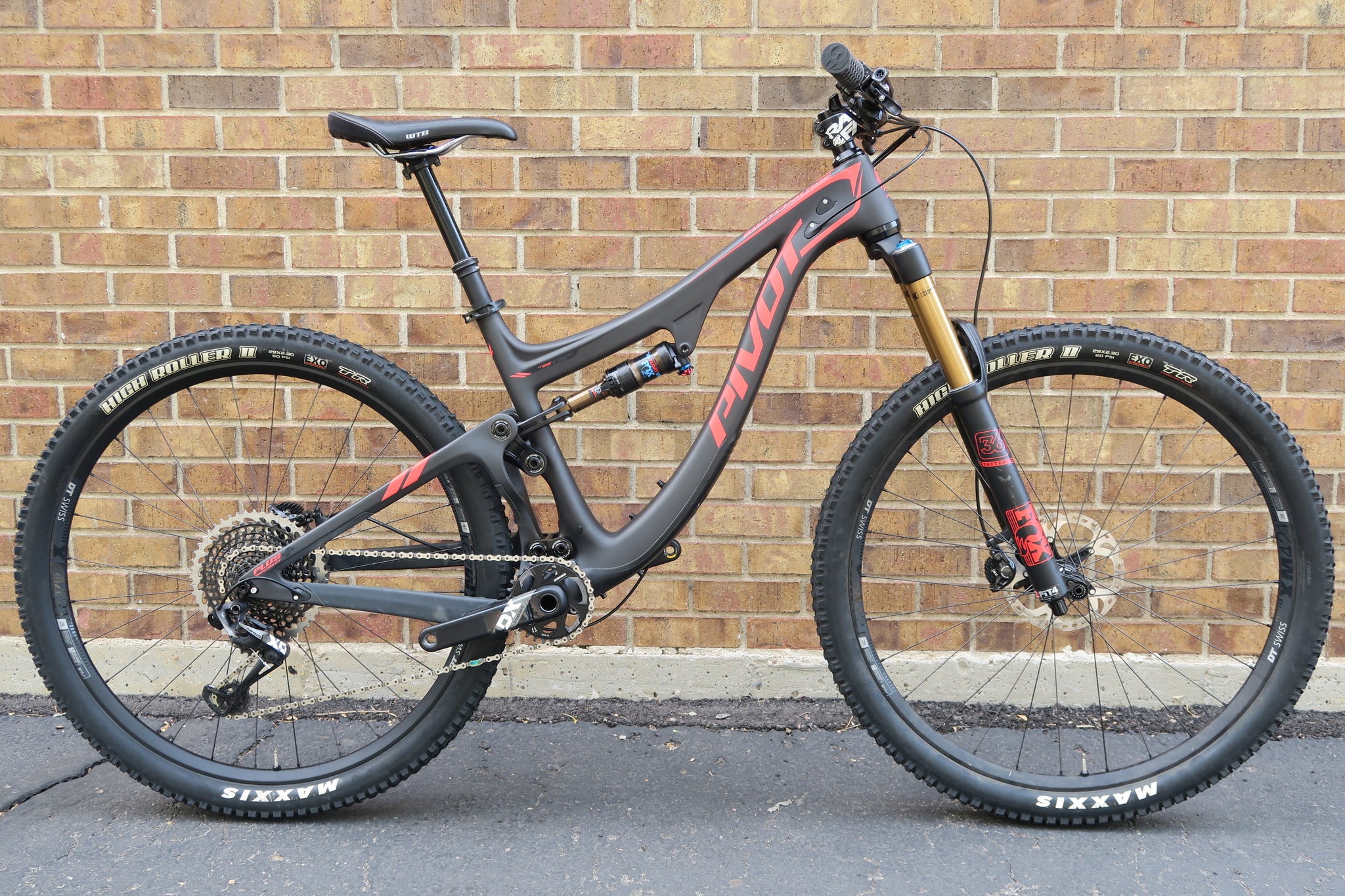 2017 pivot switchblade