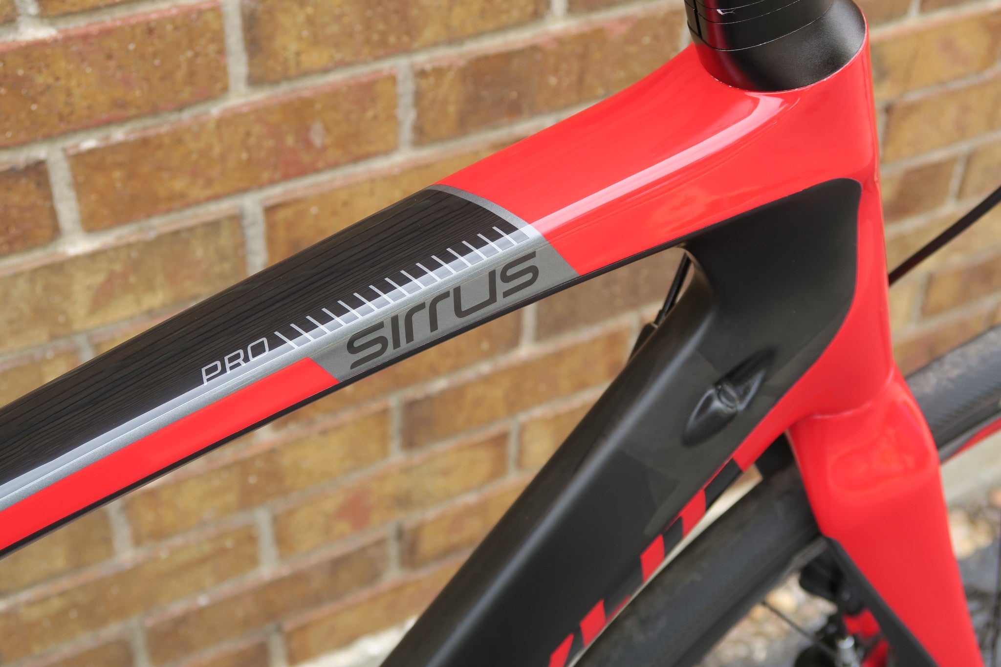 specialized sirrus pro carbon disc