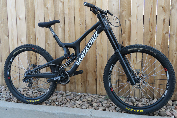 Santa Cruz v10 Carbon cc 2018