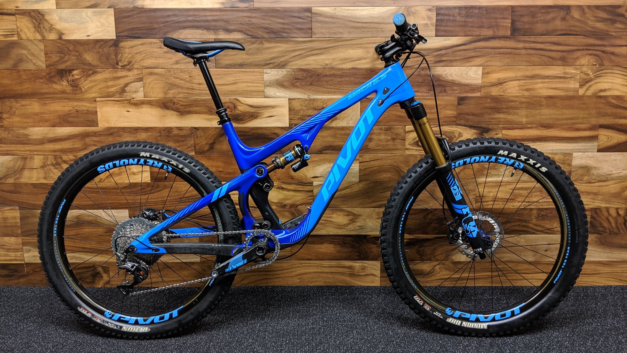 2018 pivot mach 5.5