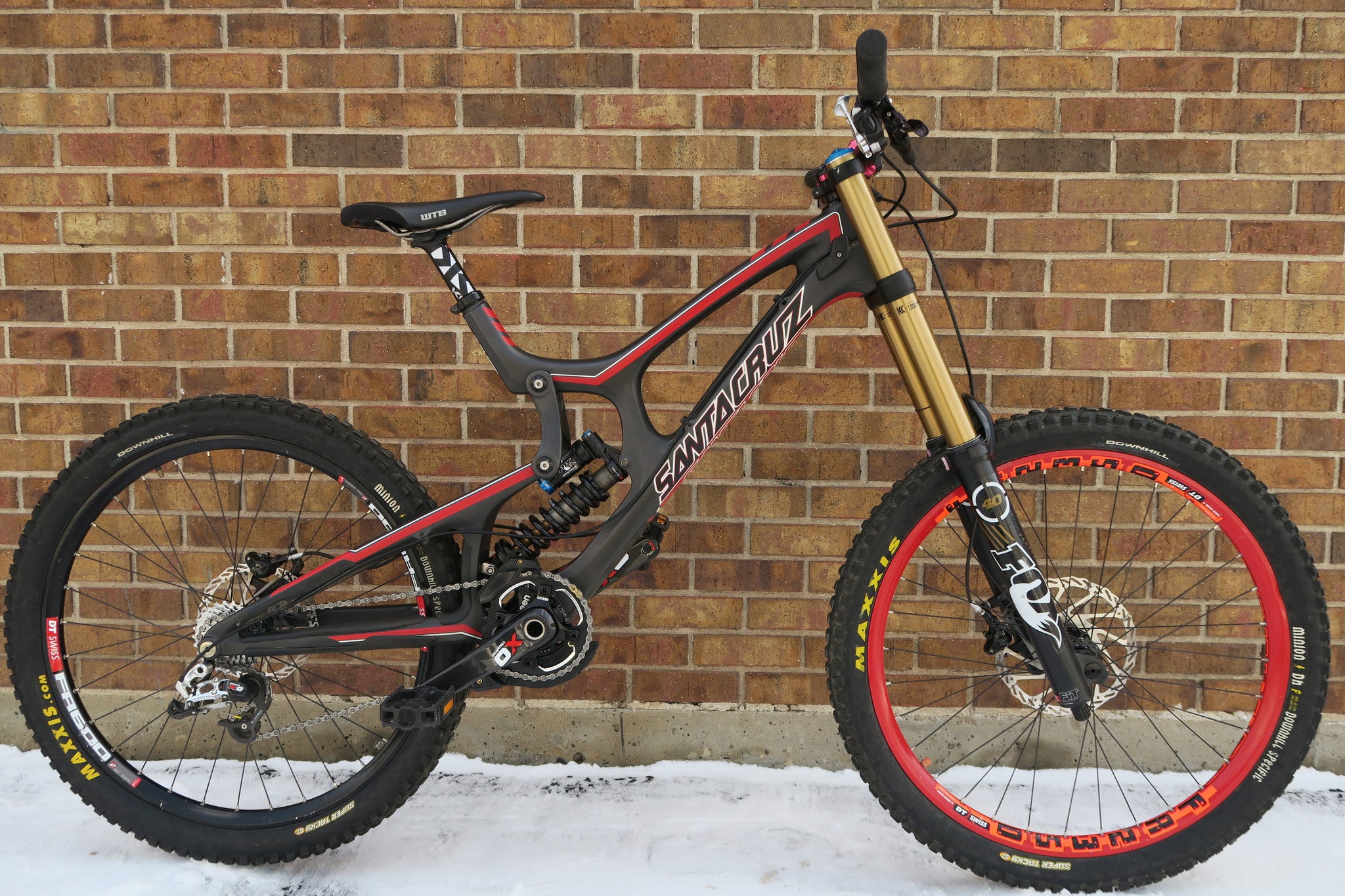 2014 SANTA CRUZ V10 - Altitude Bicycles