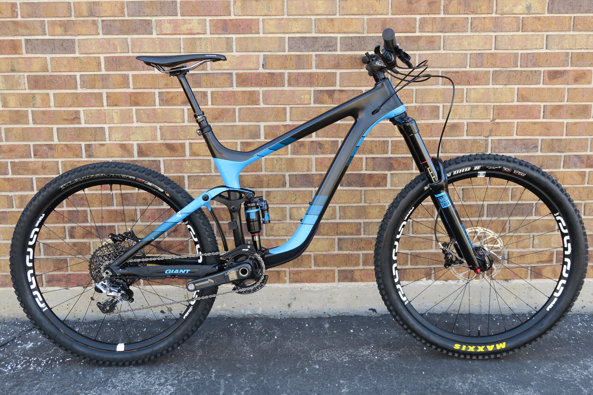 2015 giant reign advanced