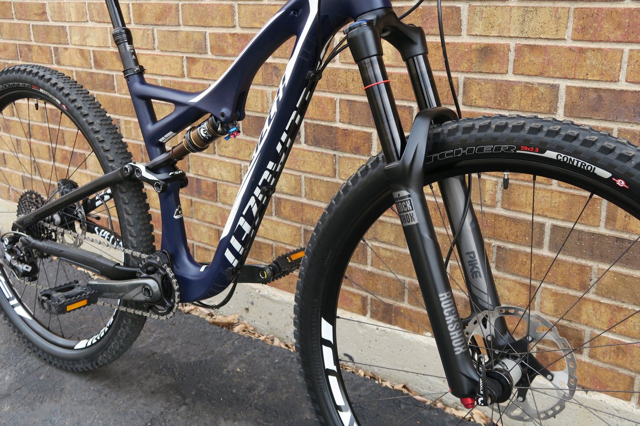 specialized stumpjumper fact 9m carbon