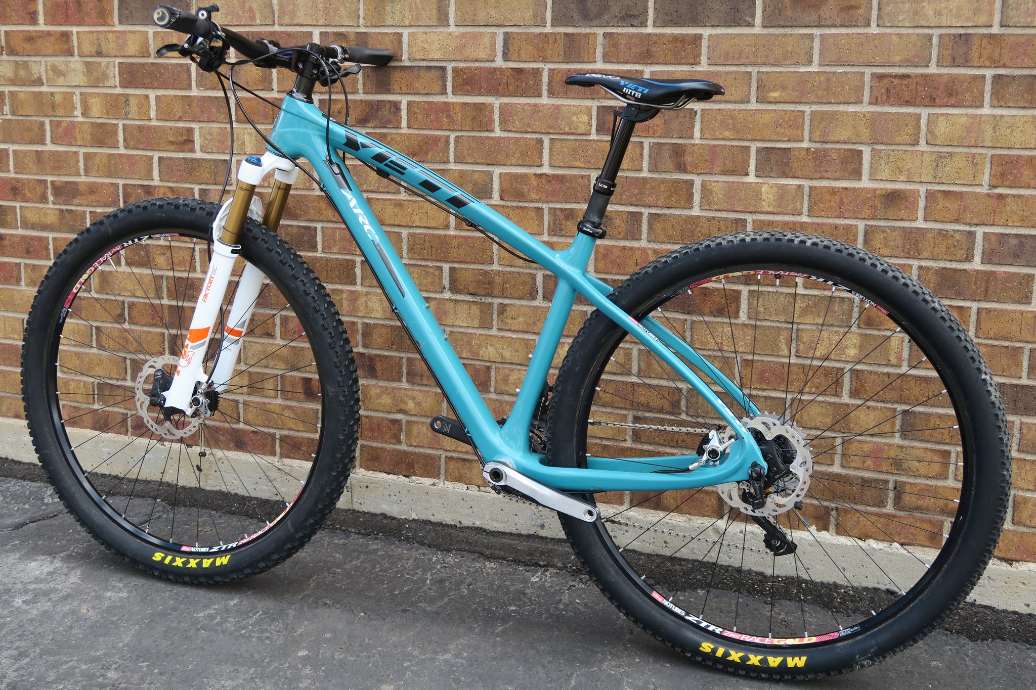 yeti arc carbon