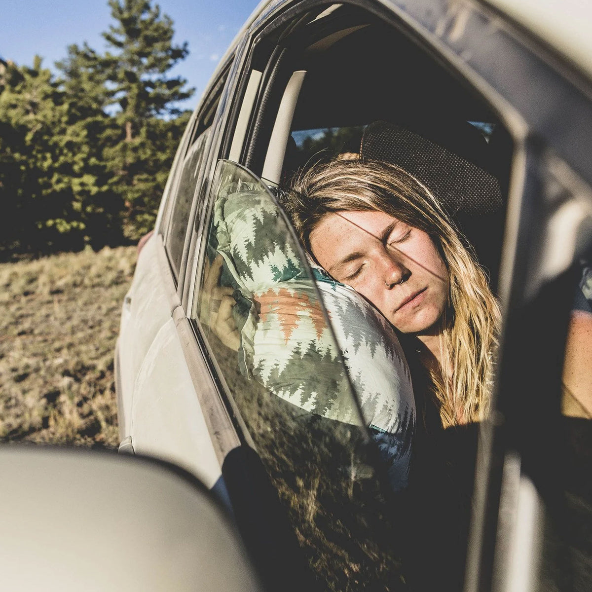 Puffy Adjustable Travel Pillow