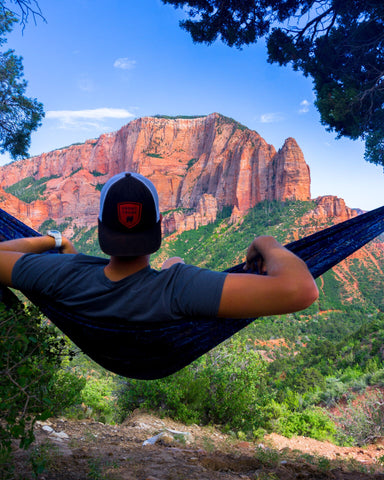 hammocking in a canyon