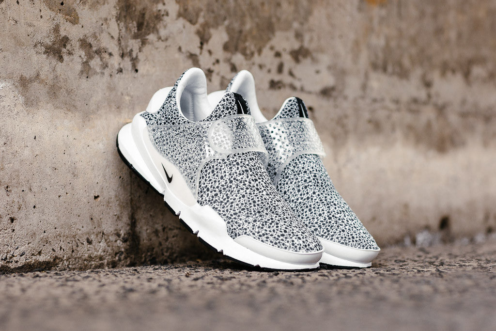 nike sock dart safari