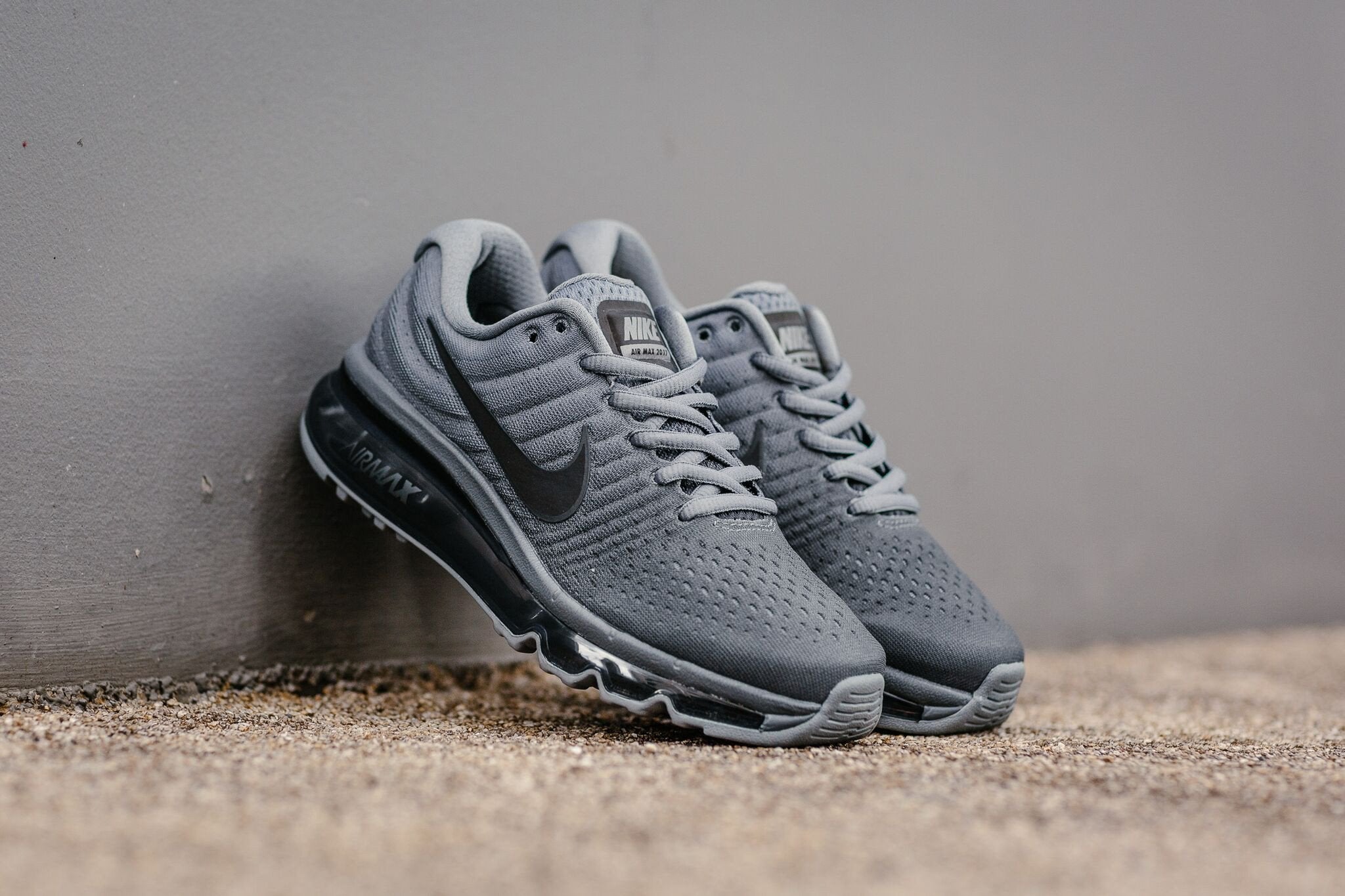 nike air max 2017 grey and black