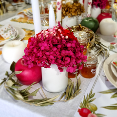 sweet apple blooms, table