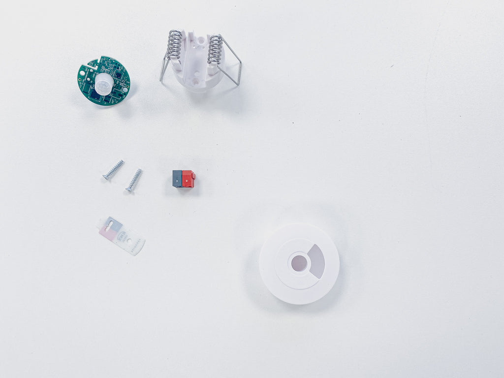 KNX sensor disassembled.