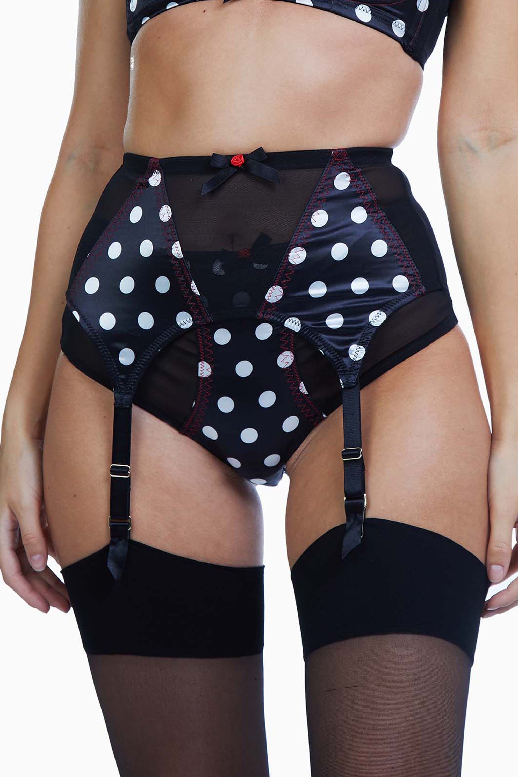 Spot 4 Strap Z stitch suspender belt