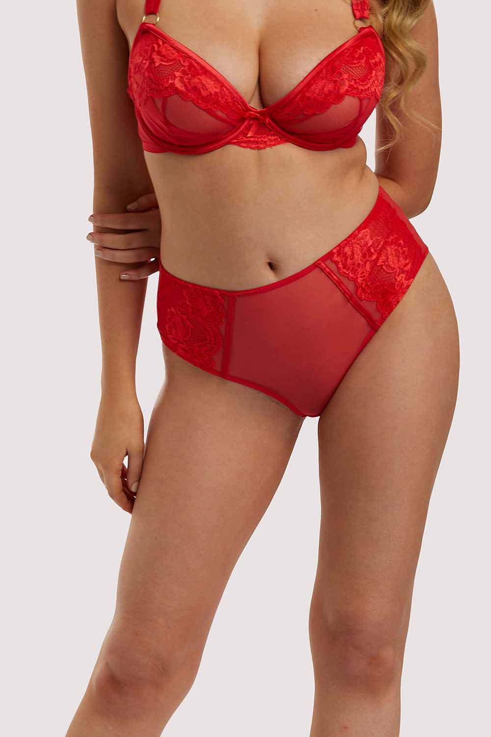 Leona Red Highwaist Brief