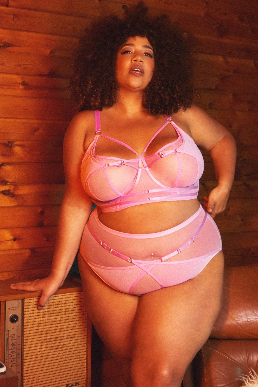 NICKYBE.COM - Discount: SPRINGFIT 30% Off When you take 2 Extreme Bras!  #plussizefashion #plussize #curvefashion #plussizedubai…