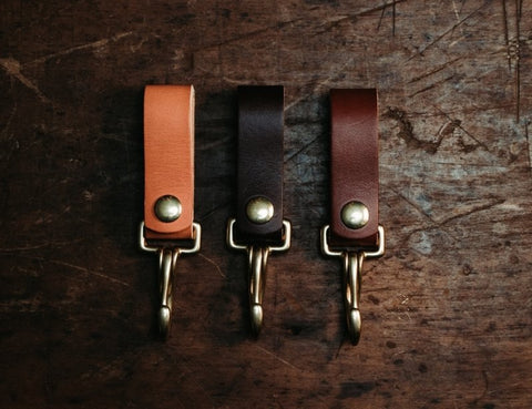 groomsmen-gift-golen-age-supply-genuine-leather-and-brass-key-clip-made-in-usa-rustic-and-main