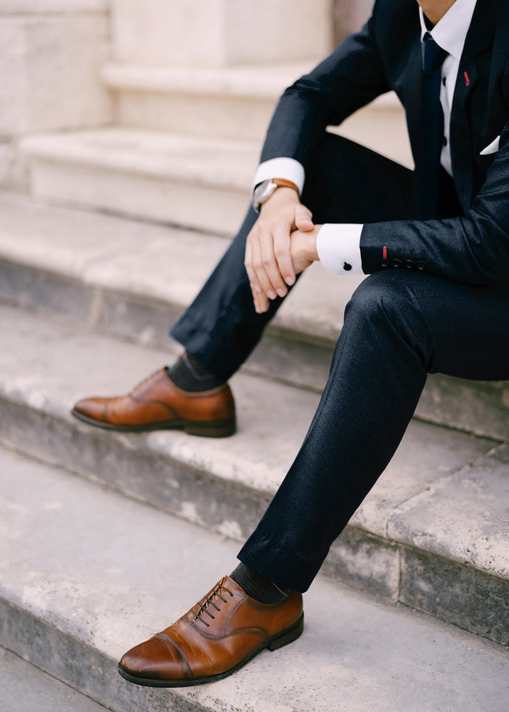 combine brown Shoes and dark Suits