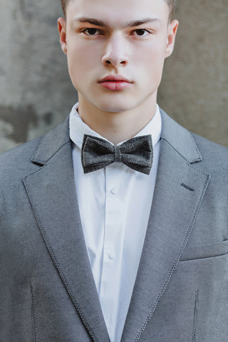When to wear grey bow ties
