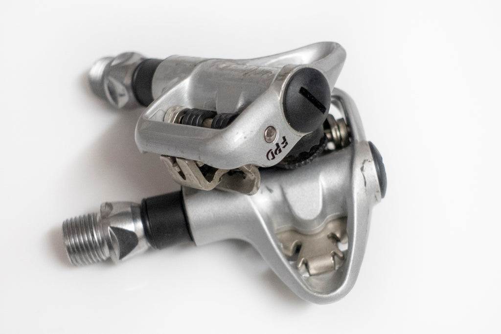 road clipless pedals