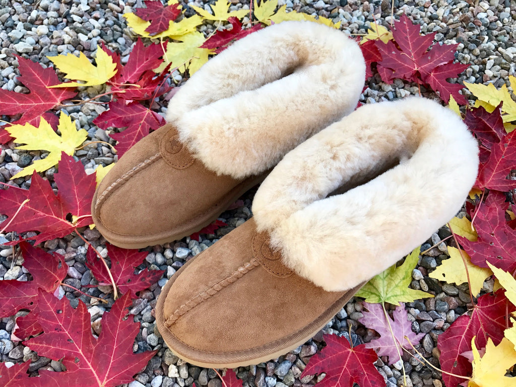 Nuknuuk Classic slipper with fall leaves