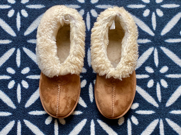 How to Wash Slippers: Your Cleaning Guide | Nuknuuk