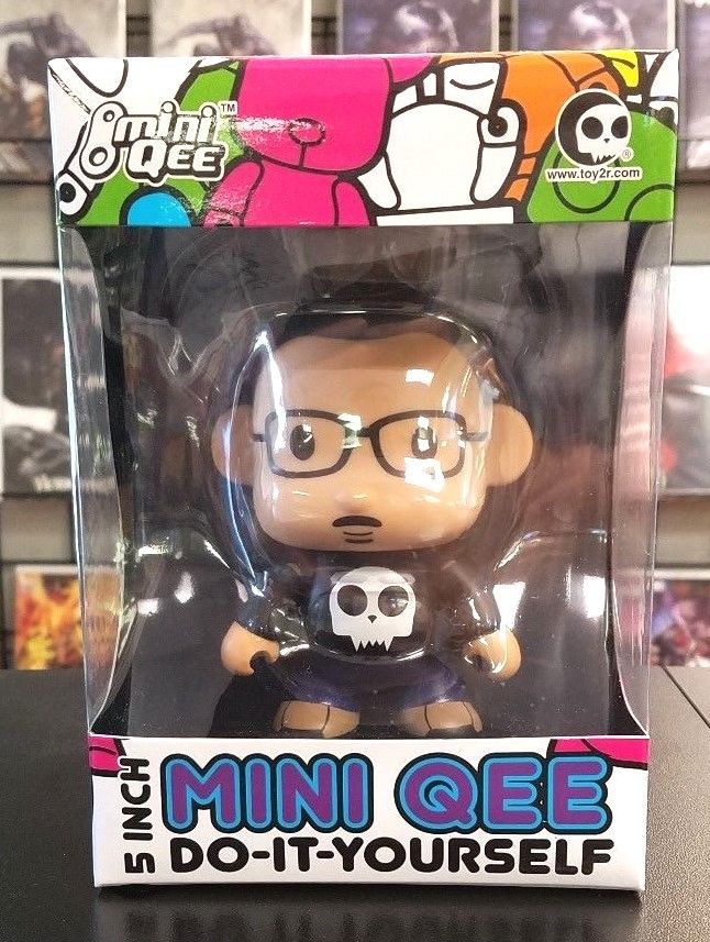 mini qee