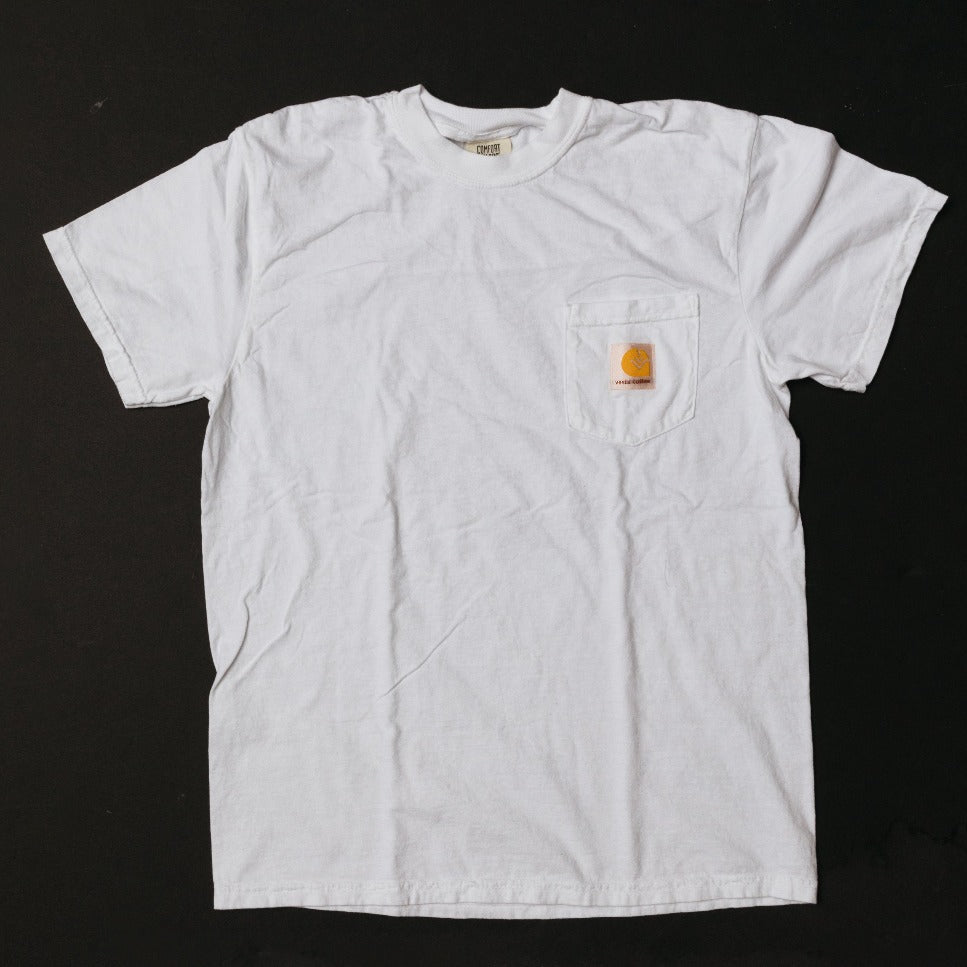 Søjle Markeret træ Woven Pocket Label T Shirt - White – VESTA Coffee Roasters