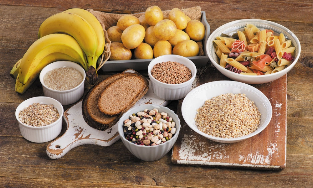 foods rich in carbohydrates, pasta, banana, oats, bread