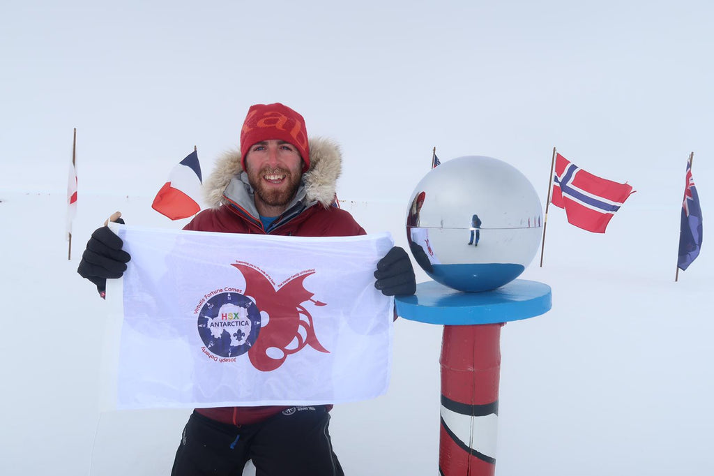 Fully printed flag in Antartica