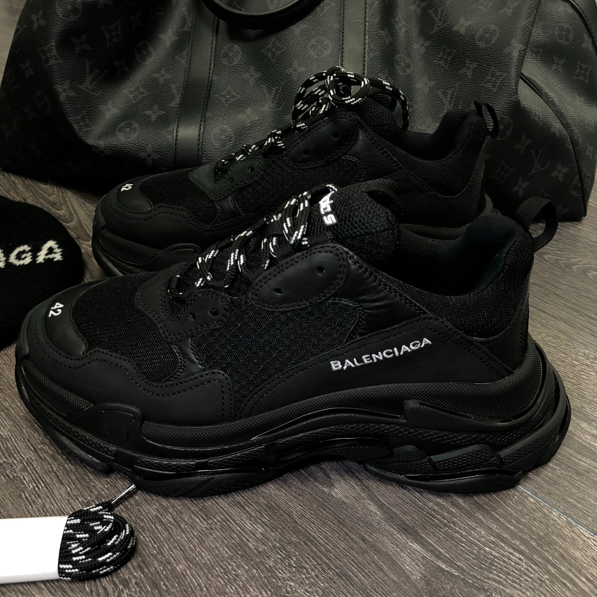 black balenciaga triple s fake