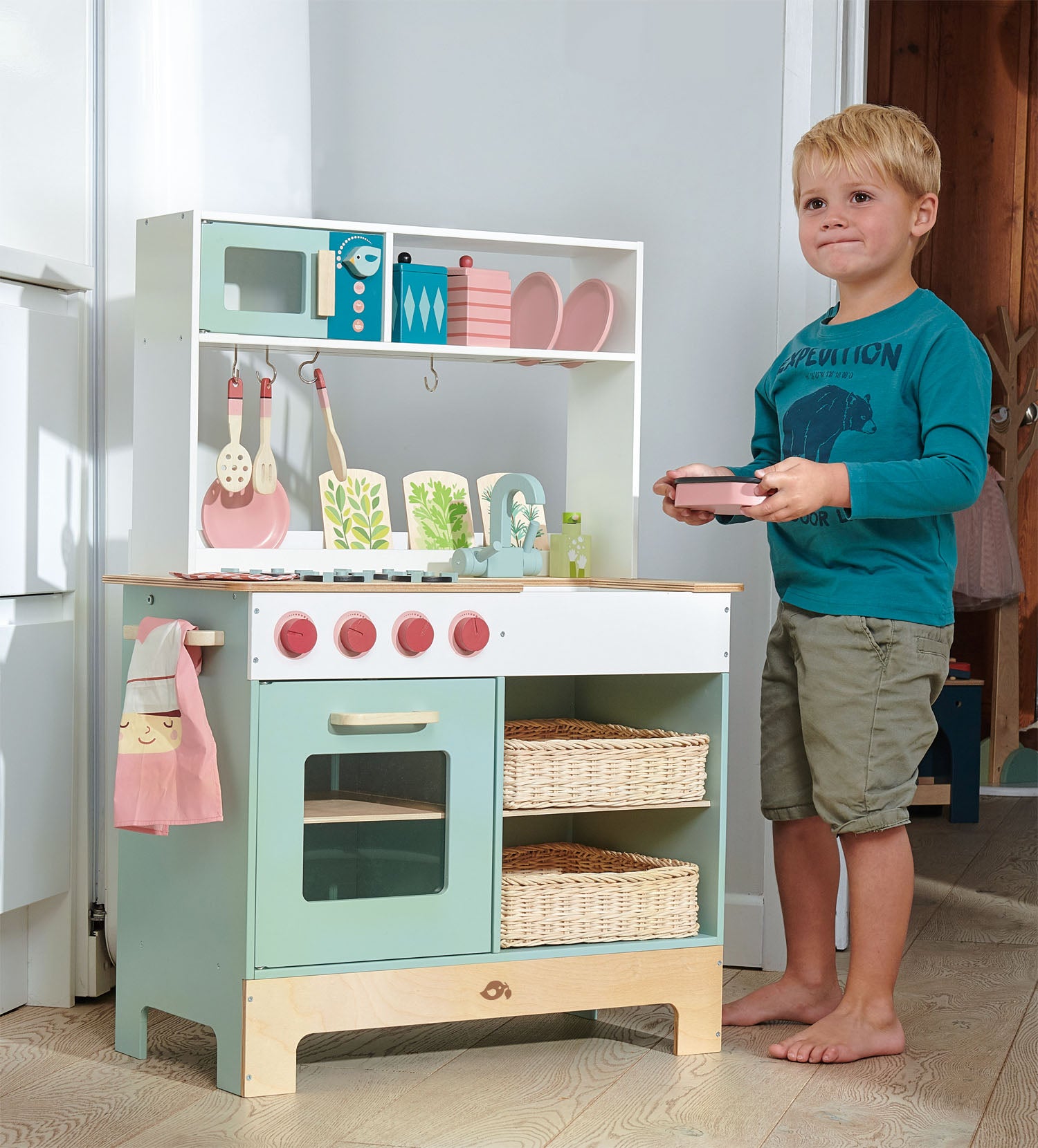 farm to table play kitchen set