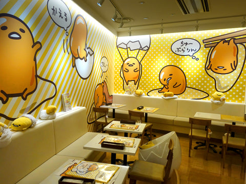 Gudetama themed cafe, appearing lazy