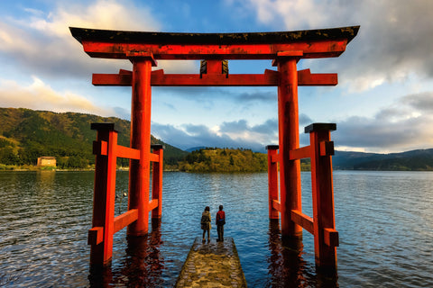 hakone japan travel arch red couple