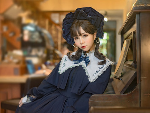 Lolita girl (Young Woman) in the old house, Japanese style