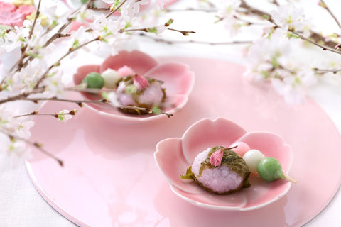 Sakuramochi and hanami dango