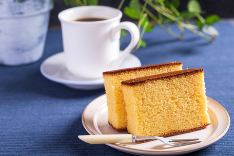 Castella cake with coffee