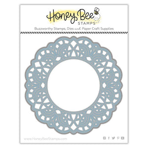 Die-namics Oval Dainty Doily