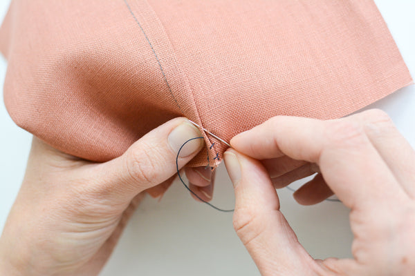 How to Sew Flat Felled Seams Two Ways: Machine and Hand-Stitched – Twig +  Tale