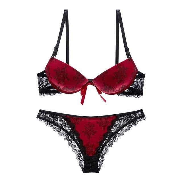 red lace bra and panty set