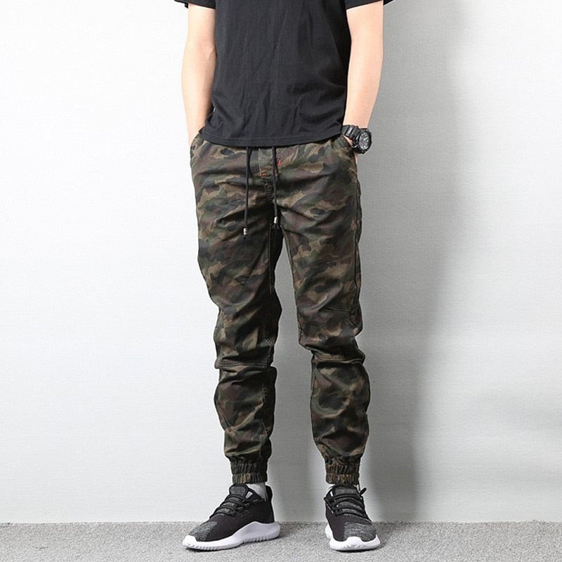 outfits with camo cargo pants