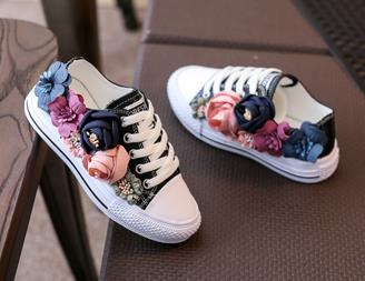 ladies canvas shoes