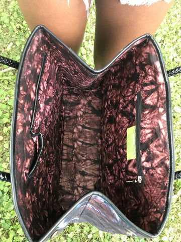 Nubia-handbag-from-Kupendiza-by-LeLook-batik-print-by-Tunde-Odunlade-interior