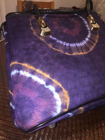 Nubia-handbag-from-Kupendiza-by-LeLook-batik-print-by-Tunde-Odunlade-purple