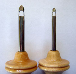Oxford Punch Needles - regular (left) and fine (right)