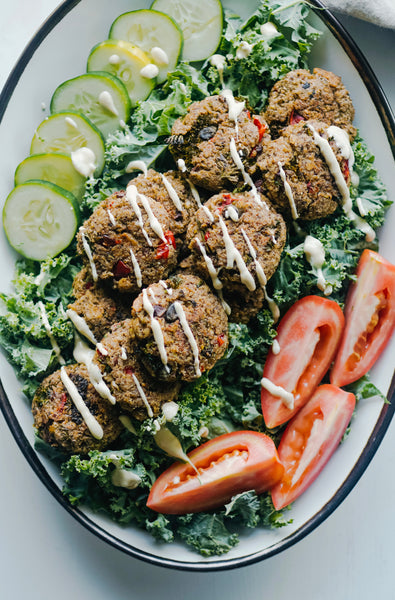 MEDITERRANEAN CAULI-QUINOA CAKES W/ LEMON TAHINI DIPPING SAUCE – Bread ...