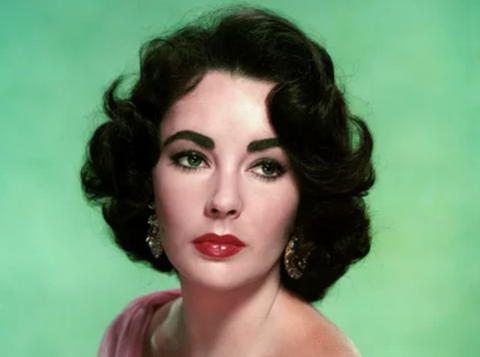 Elizabeth Taylor posing