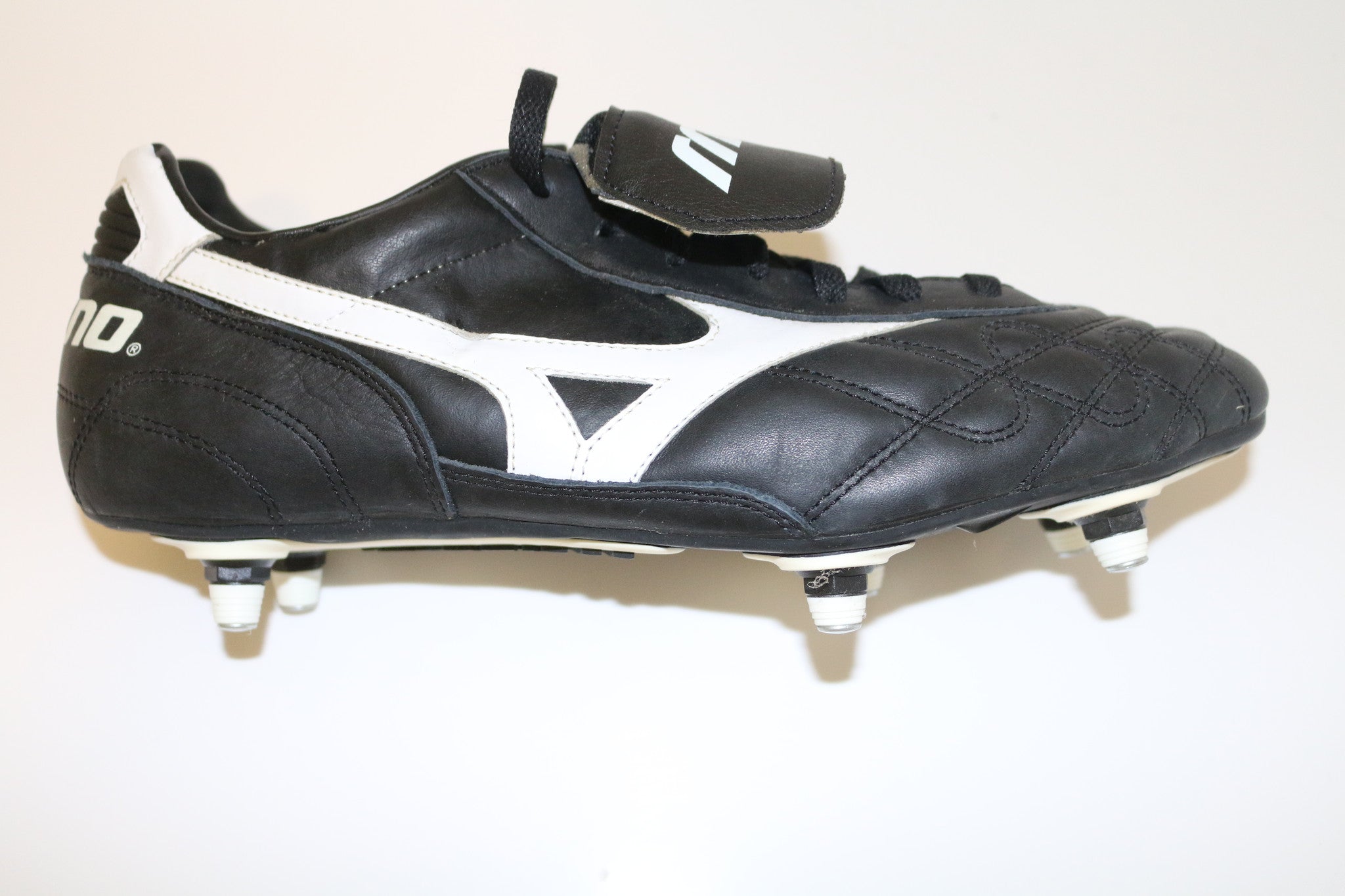 Mizuno Football Boots Uk Online Sale, UP TO 55% OFF