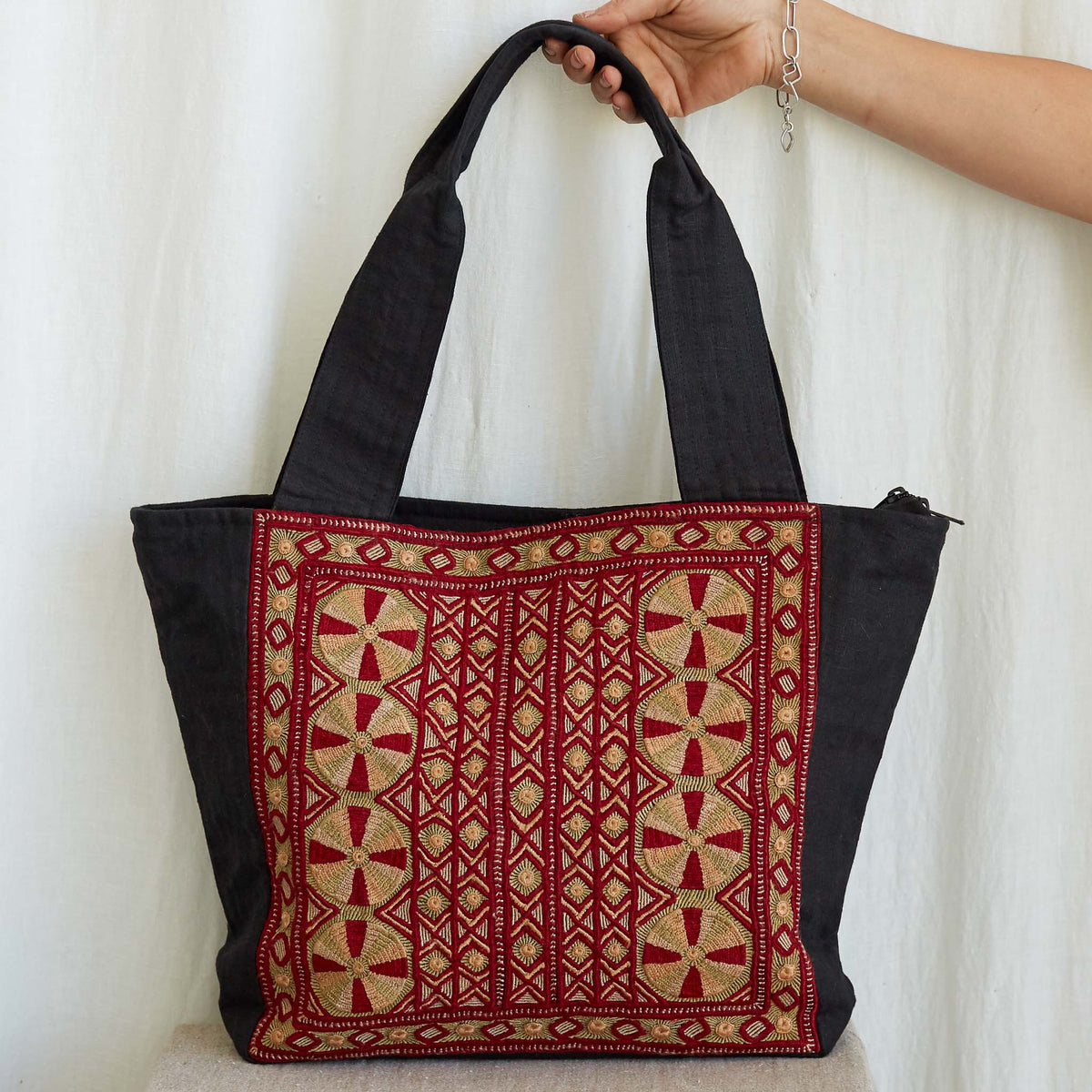 Tribal Embroidery – MAIWA